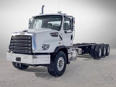 Freightliner 114SD Day Cab Truck - 505HP