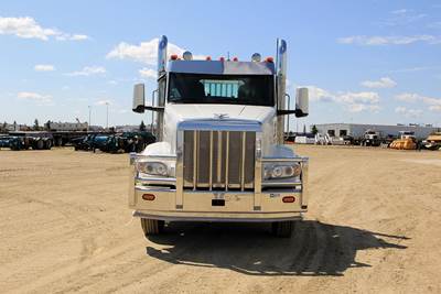 Peterbilt 567 Day Cab Truck - 510HP