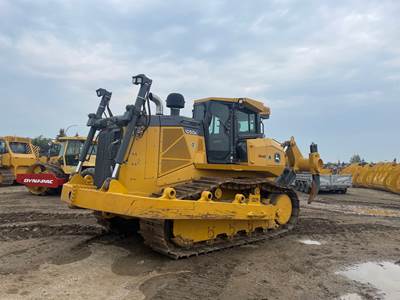 John Deere 1050K Dozer