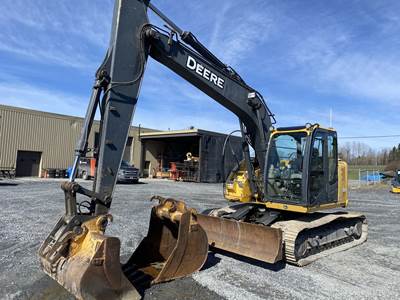 John Deere 135D Excavator