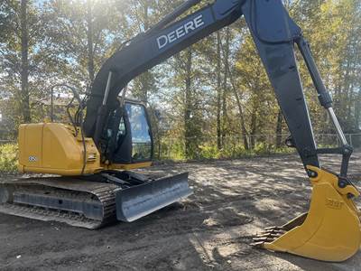 John Deere 135D Excavator