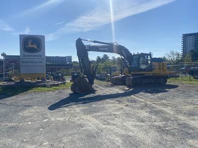 210 P Excavator