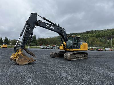 John Deere 210G LC Excavator
