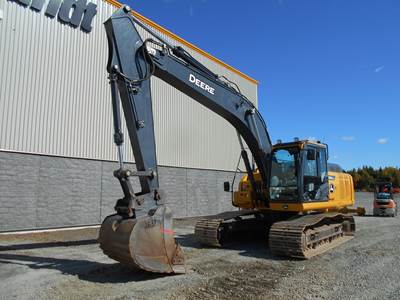 John Deere 210G LC Excavator