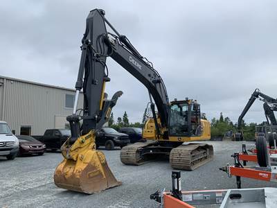 210 P Excavator