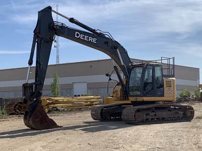 John Deere 225D LC Excavator