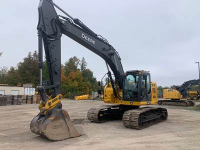 John Deere 245 P Excavator