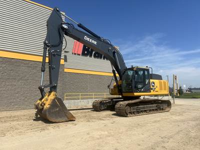 John Deere 250 P Excavator