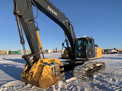 John Deere 250G LC Excavator