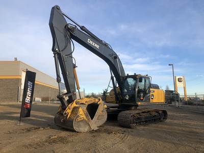 John Deere 250G LC Excavator