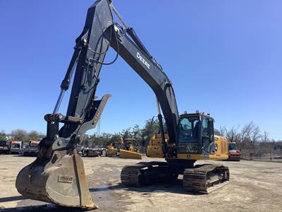 John Deere 250G LC Excavator
