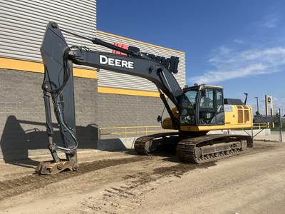 John Deere 250G LC Excavator