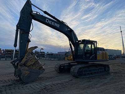 John Deere 300G LC Excavator