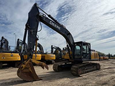 John Deere 300G LC Excavator