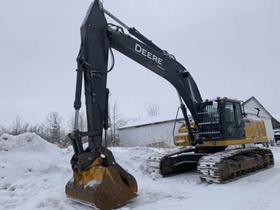 John Deere 300G LC Excavator
