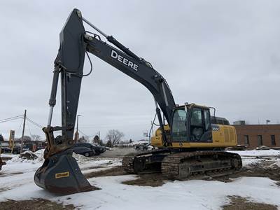 John Deere 300G LC Excavator