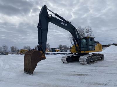 John Deere 300G LC Excavator