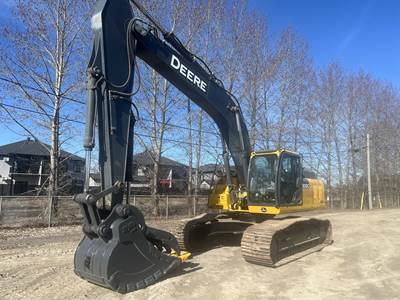John Deere 300G LC Excavator