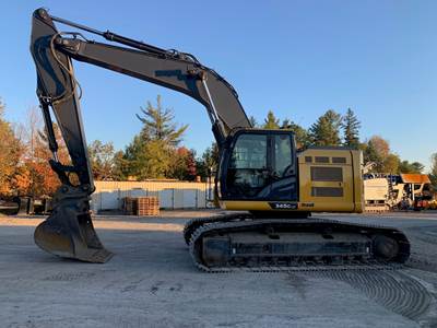 John Deere 345G LC Excavator