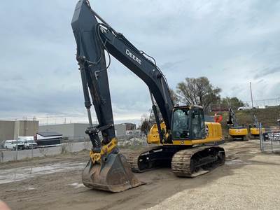 John Deere 350 P Excavator