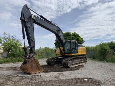 John Deere 350G LC Excavator