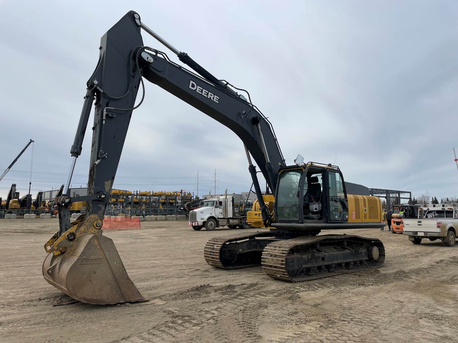 2022 John Deere 380P Excavator For Sale, 982 Hours Edmonton, AB