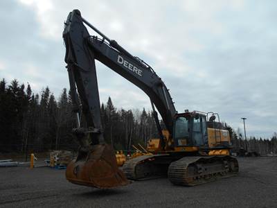 John Deere 470G LC Excavator