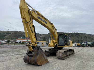 Komatsu PC490 Excavator