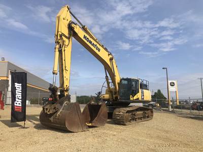 Komatsu PC490 Excavator