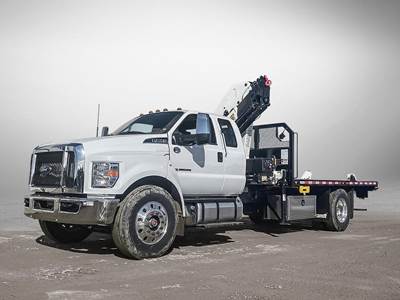 Ford F-750 Flatbed Truck - 330HP