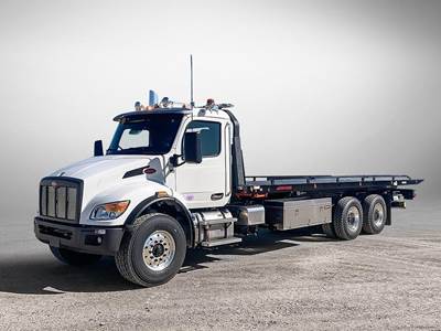 Peterbilt 548 Tandem Axle Flatbed Truck - 370HP