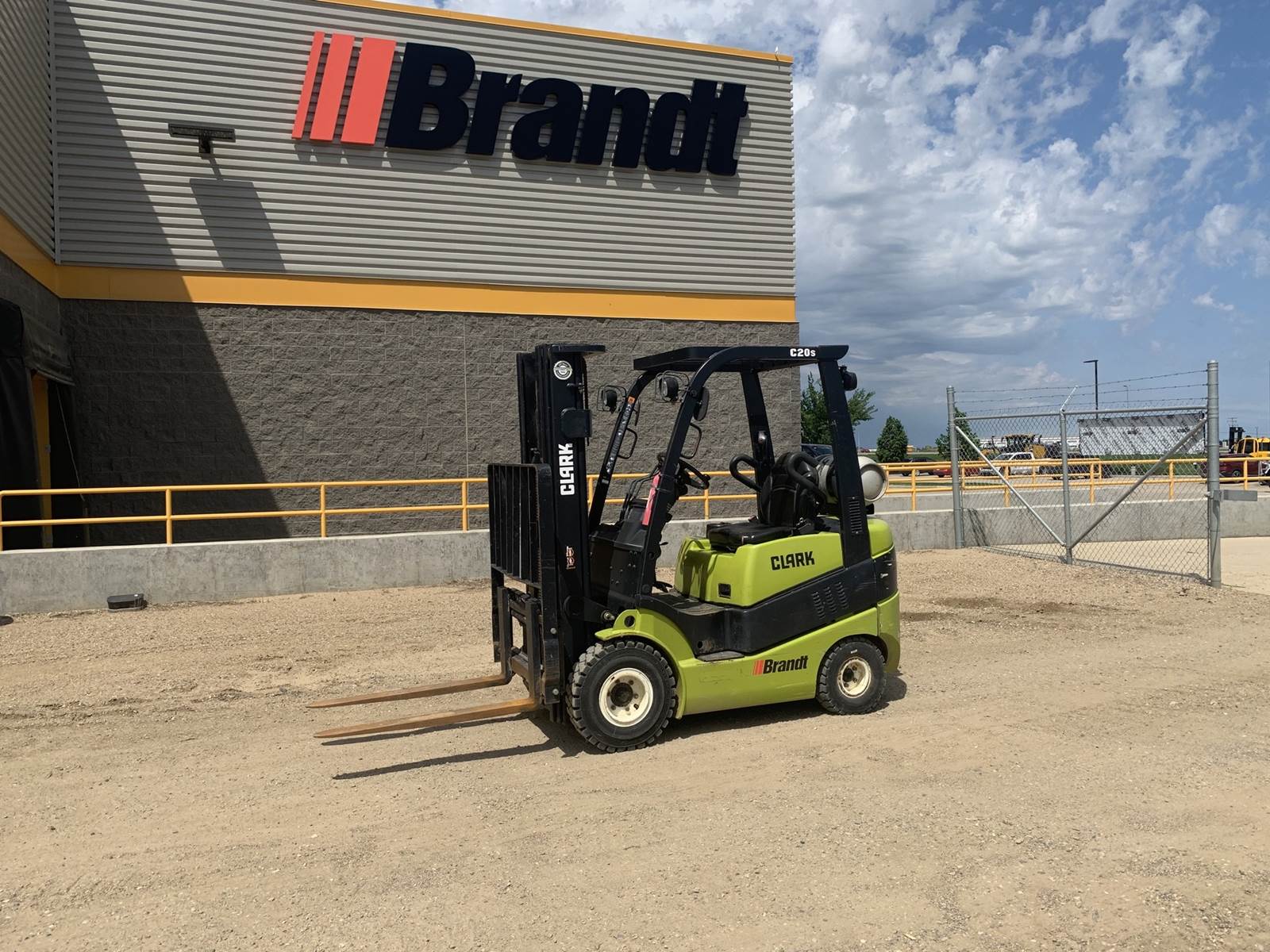 2014 Clark C20S Forklift For Sale, 1,426 Hours Saskatoon, SK, Canada