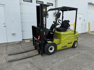 Clark GEX25 Forklift