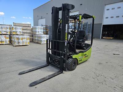 Clark TWLI120 Forklift