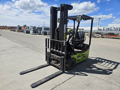 Clark TWLI120 Forklift