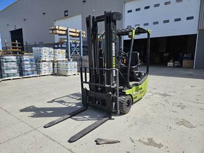 Clark TWLI120 Forklift