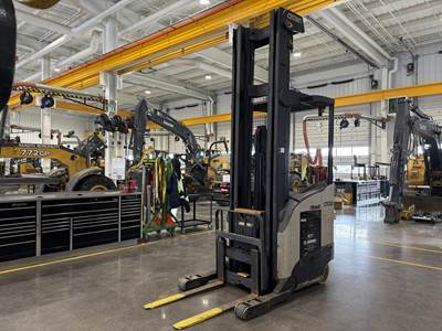 Crown RR5725-3 Forklift