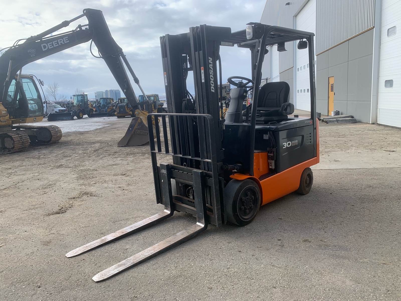 2014 Doosan BC30S Forklift For Sale, 1,868 Hours Calgary, AB, Canada