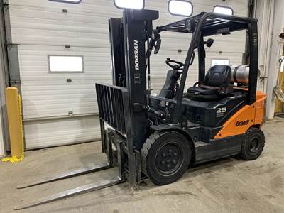 Doosan G25N-7 Forklift
