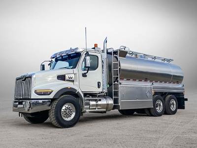 Western Star 49X Tandem Axle Fuel & Lube Truck - Cummins, 565HP