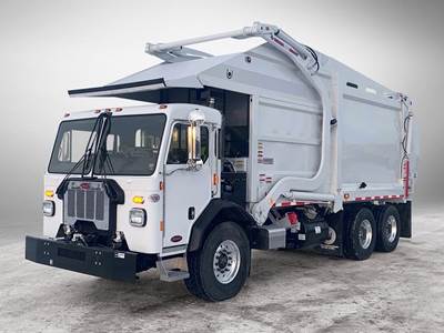 Peterbilt 520 Garbage Truck