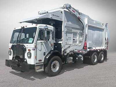 Peterbilt 520 Garbage Truck - 355HP