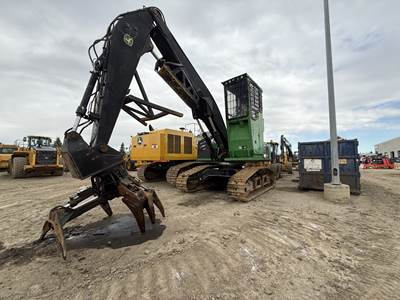 John Deere 2954D Trailer-Mounted Log Loader