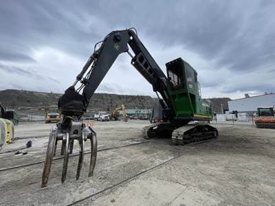 John Deere 3156G Tracked Log Loader