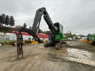John Deere 3756G Trailer-Mounted Log Loader