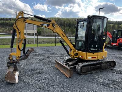 Caterpillar 303C CR Mini Hydraulic Excavator