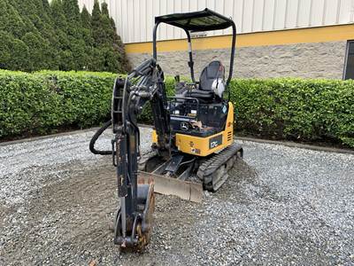 John Deere 17G Mini Excavator
