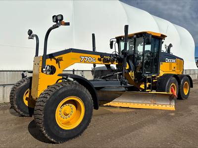 John Deere 770G Motor Grader