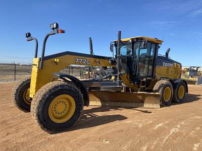 John Deere 772G Motor Grader