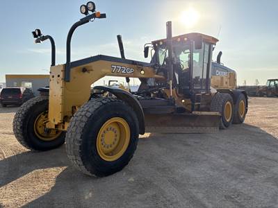 John Deere 772G Motor Grader